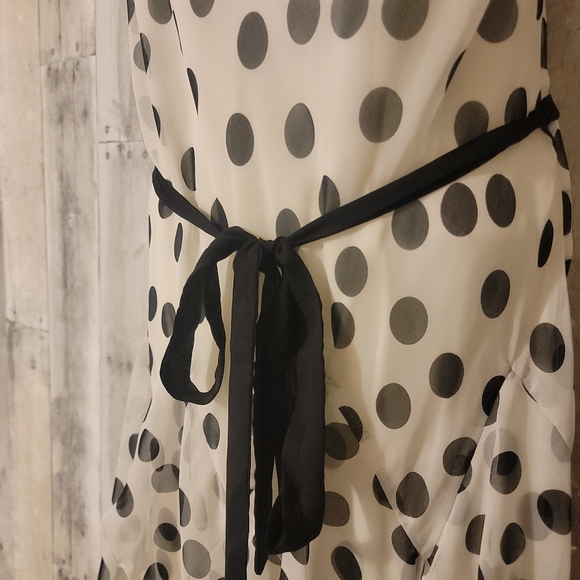 Signature by Robbie Bee Women's Dress - Picture 5 of 9